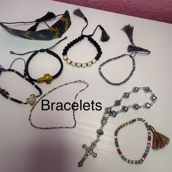 Jewelry Bundle, Rings, Necklaces, Bracelets Including Vintage Tweety Bird Box - Picture 6 of 16